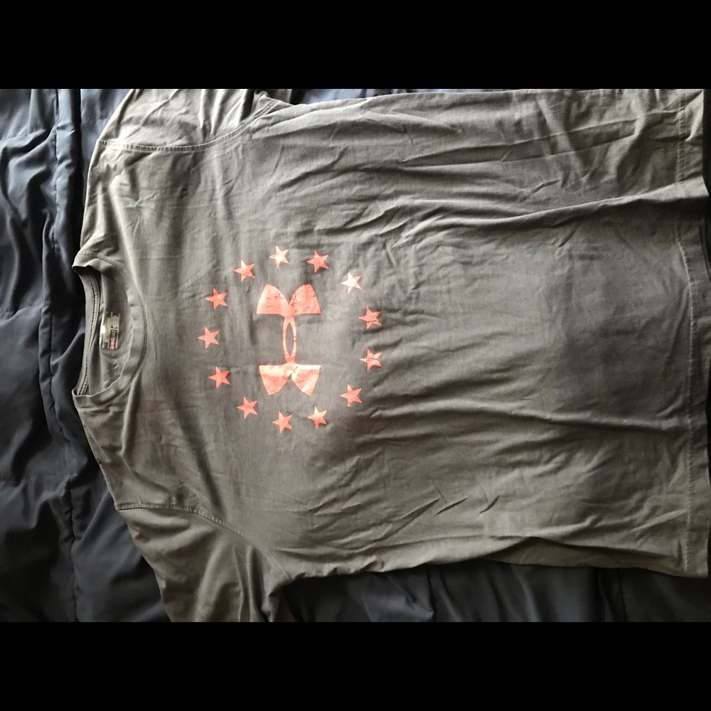 Under Armour t-shirt